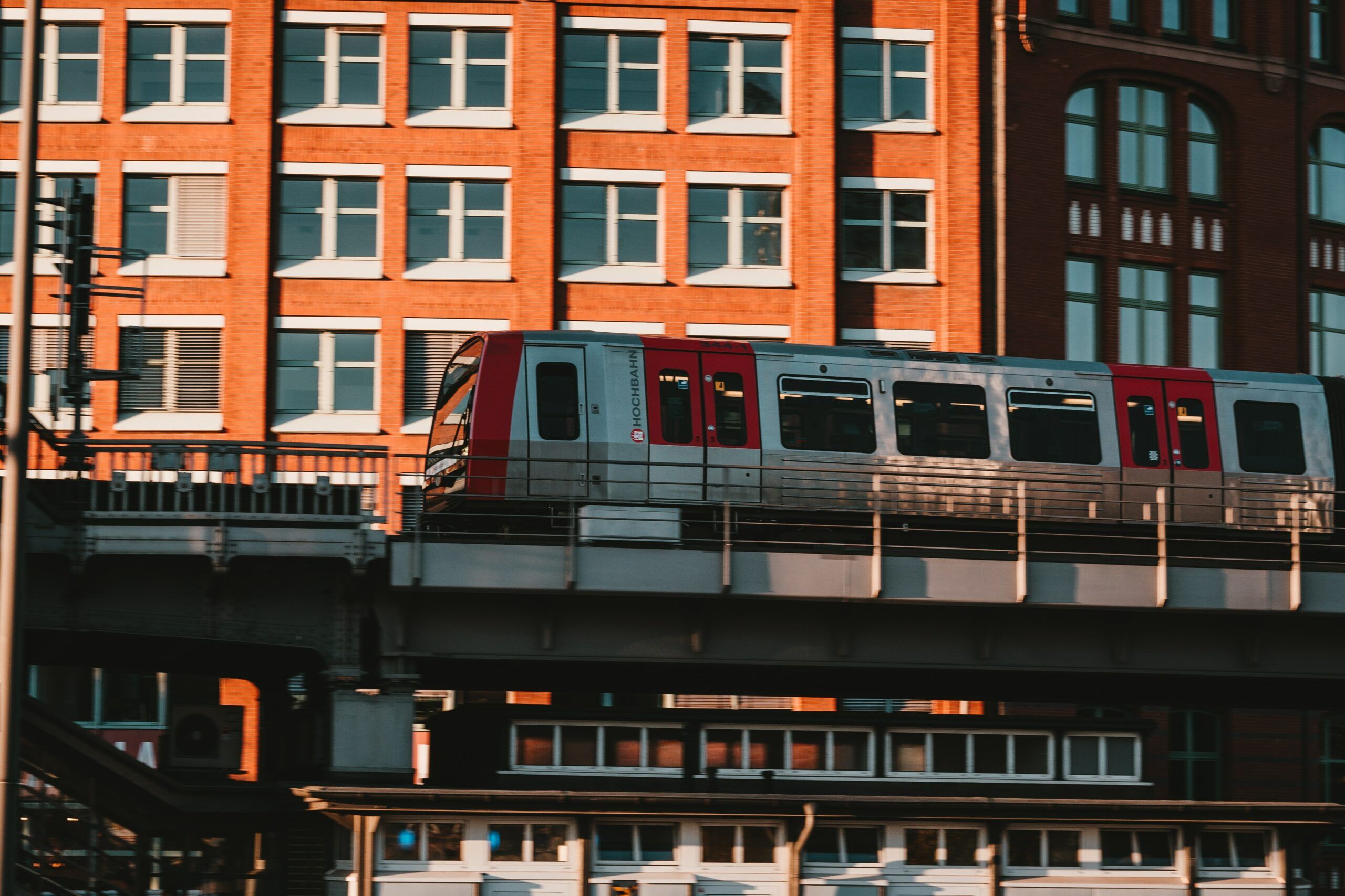 budgeting tips for students in barcelona by using public transportation