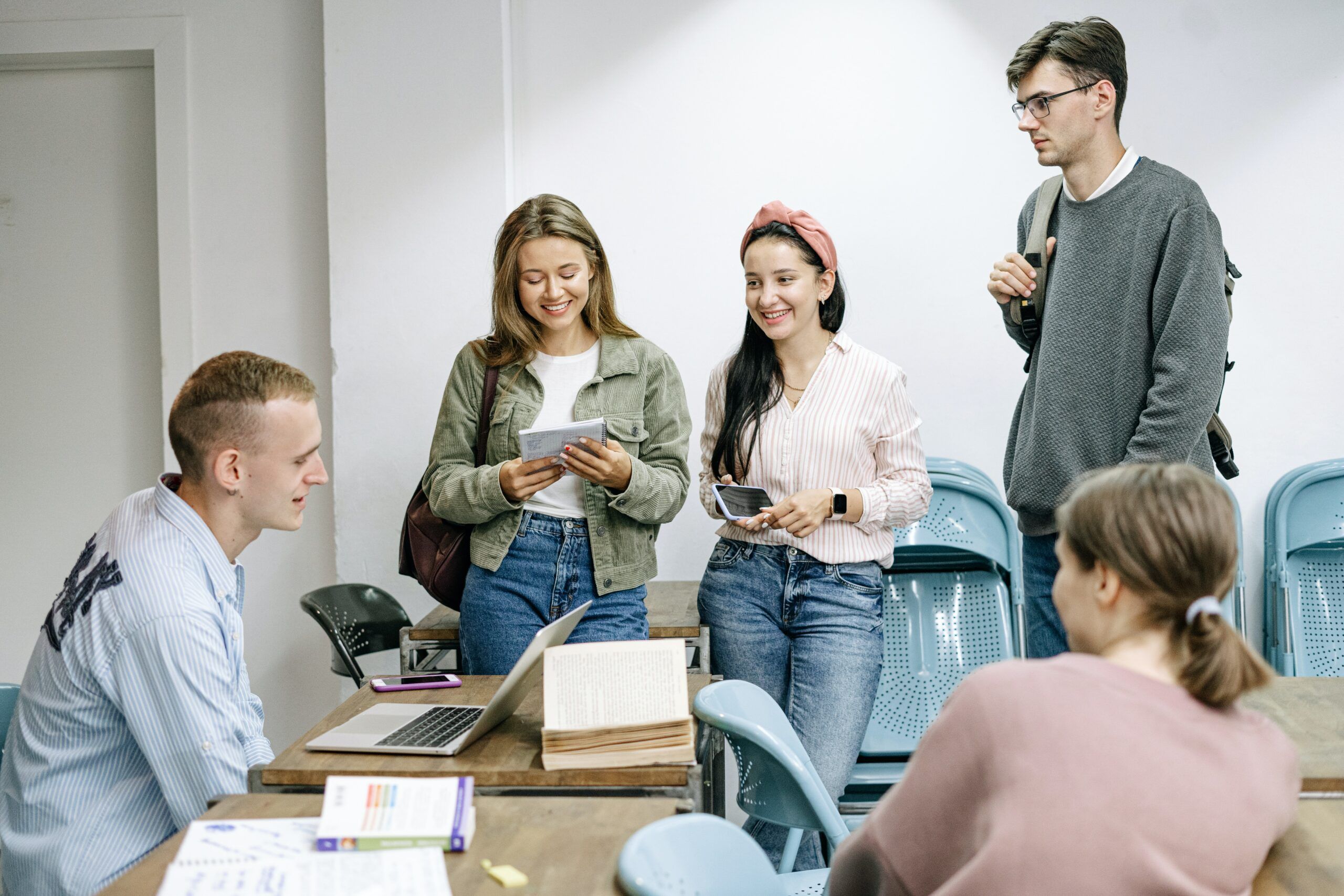 Elevating Digital Marketing Strategies: ESEI Master Students' Journey into SEMRush's Realm