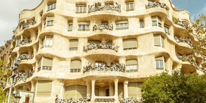 Best neighbourhoods for students Barcelona